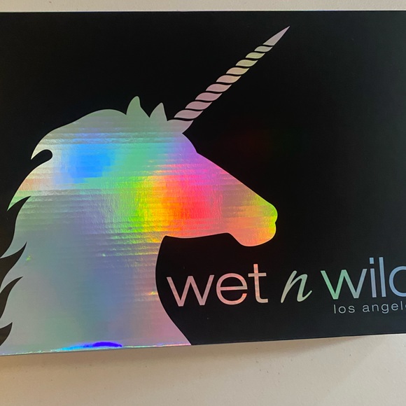 Wet N Wild Unicorn Glow Boxed Set - Picture 3 of 8
